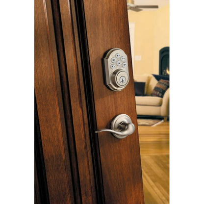 Kwikset Traditional Lockset in Satin Nickel